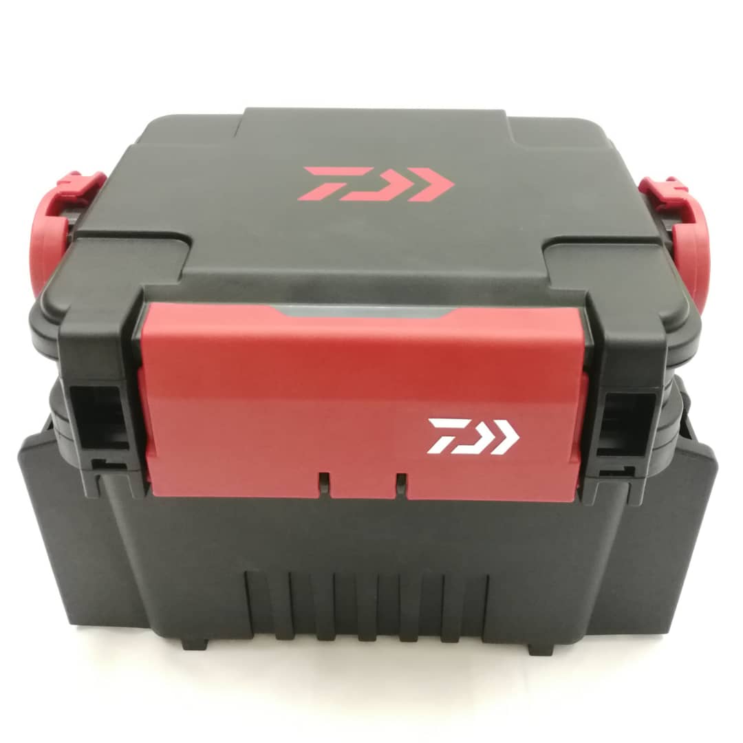 DAIWA TACKLE BOX BLACK/RED (JDM) - SUG